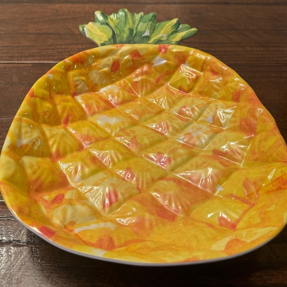 Pineapple Bowl & Pineapple Serving Tray, Medium Melamine Bowl & Large Tray Set - Picture 5 of 15
